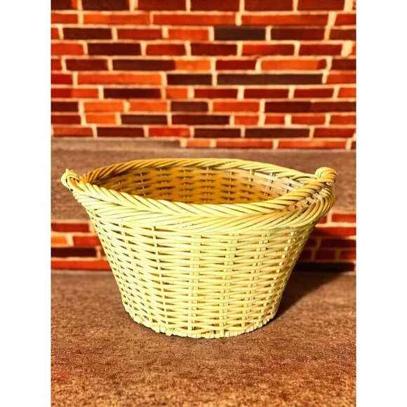 Handwoven Wicker Basket With Sturdy Handle For Storage & Decor - Picture 9 of 11